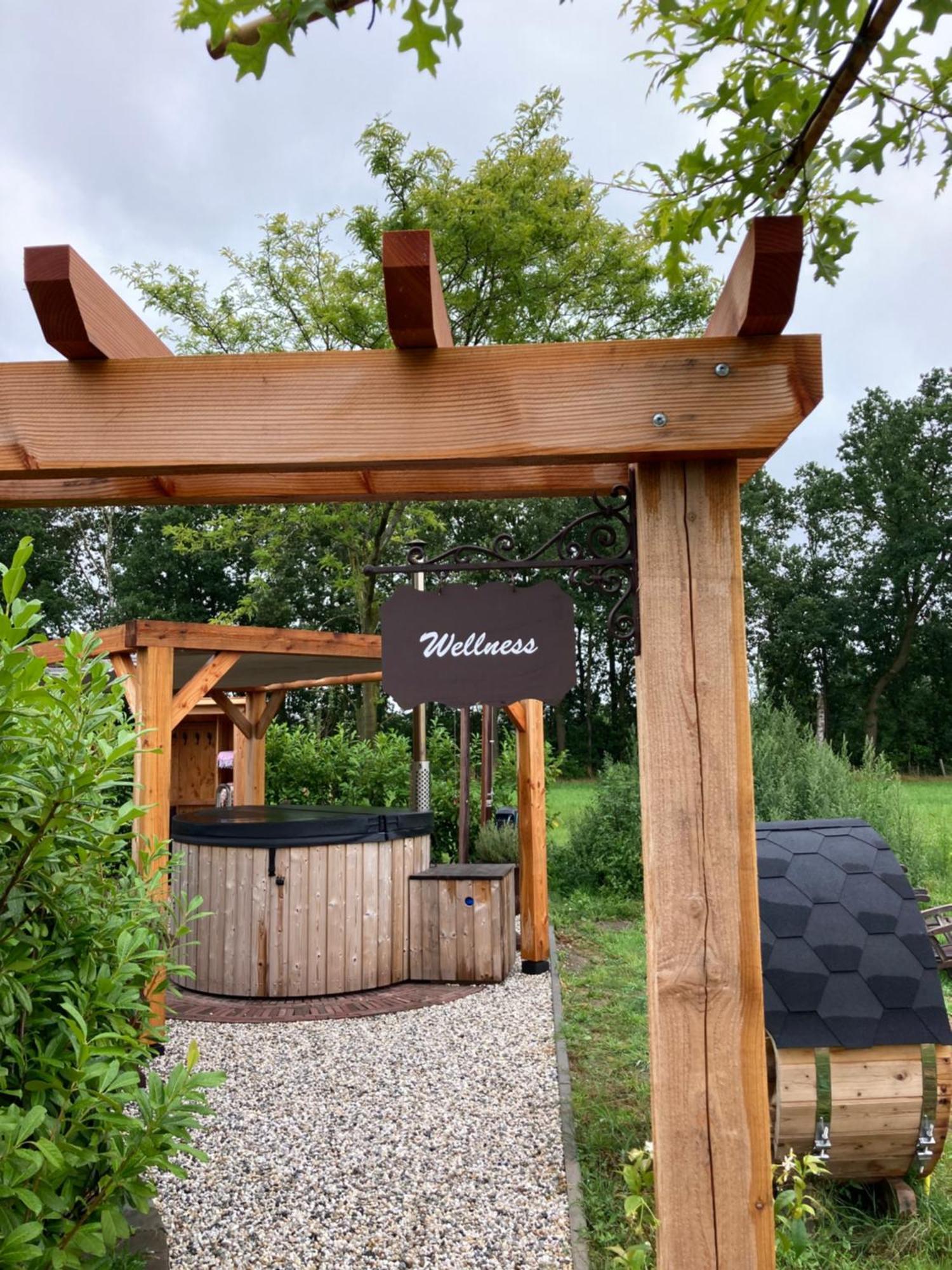 Bed & Breakfast Hoeve Happiness - Ontbijt Inbegrepen - Wellness Aanwezig Voorthuizen Exteriör bild