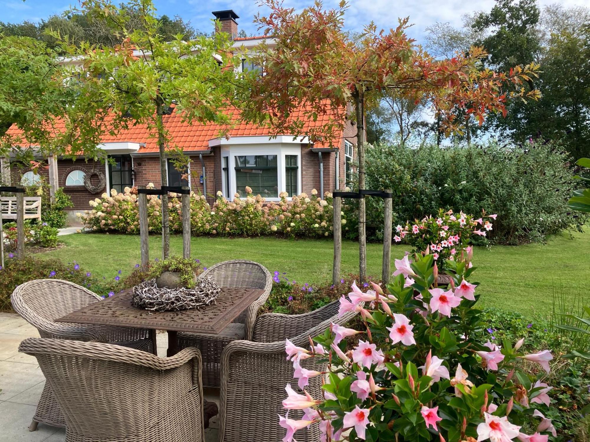 Bed & Breakfast Hoeve Happiness - Ontbijt Inbegrepen - Wellness Aanwezig Voorthuizen Exteriör bild
