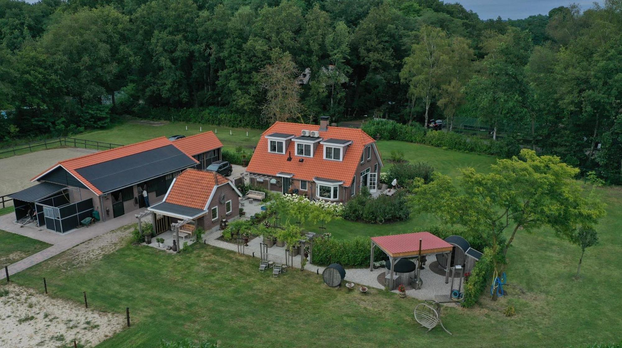 Bed & Breakfast Hoeve Happiness - Ontbijt Inbegrepen - Wellness Aanwezig Voorthuizen Exteriör bild